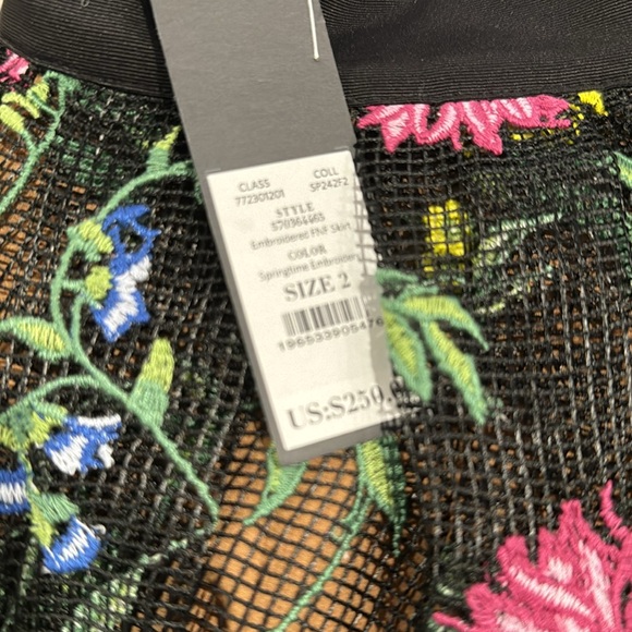 NWT! White House Black Market Embroidered Fit & Flare Skirt - Picture 5 of 6